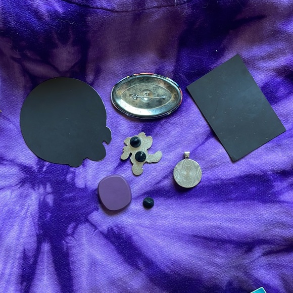 RARE Grateful Dead BUNDLE! Pins, Magnets, Pendant, Bear Mold, Hat, Stickers - Picture 2 of 9